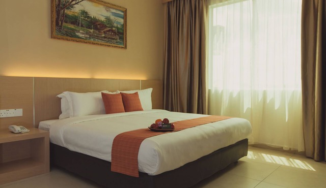 Paragon Lutong Hotel