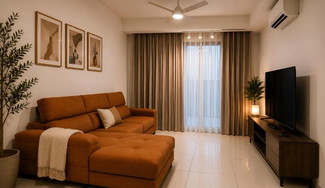 Peaceful Couple Stay - Pool, Metro & Shops Nearby in Kajang