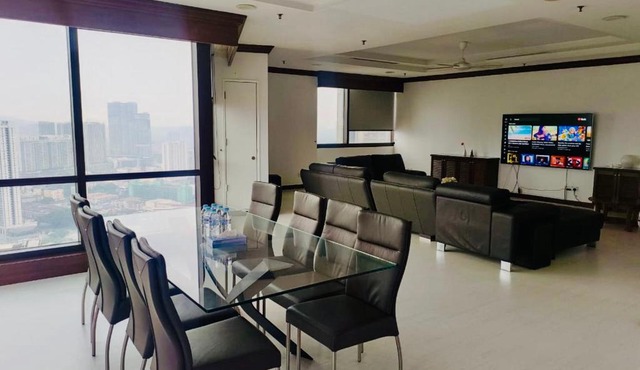 Penthouse Duplex with KLCC Views At Times Square in Kuala Lumpur