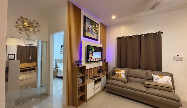 Cozy 2-bedroom bungalow in amazing General Santos City with AC and free parking in General Santos City (Dadiangas)