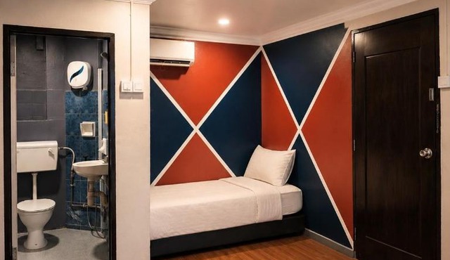 Pine Lodge Hotel Perai in Perai