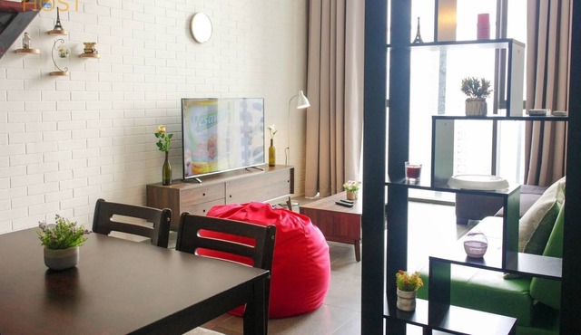 PJ #21 Cozy Duplex close with IKEA & MRT station
