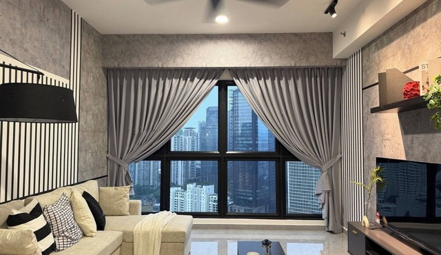Plush 2BR @ Agile Bukit Bintang | Wi-Fi + Netflix