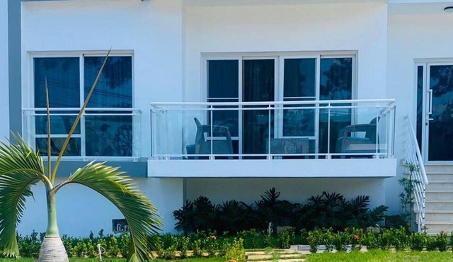 Pool & parking in a 2BR/1BA gem – Steps to everything you need in Sosúa