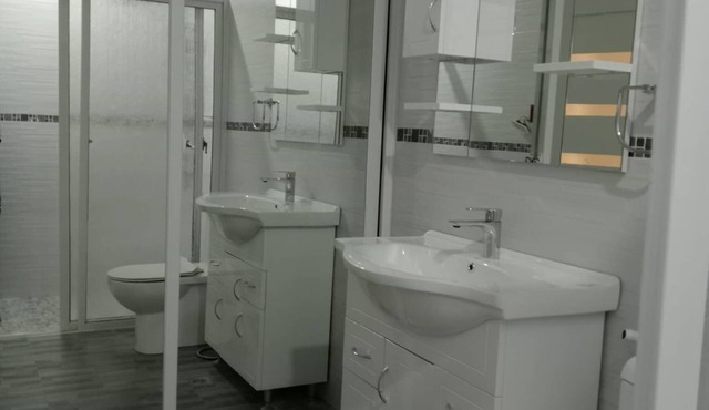 Popular Beachside Townhouse Unit 2 in Elyu