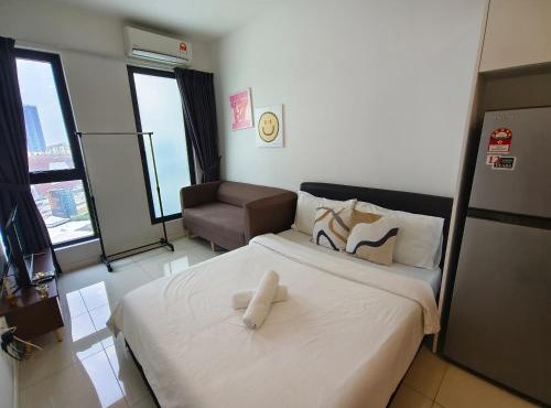 Prefect FF QueenBed 150M Walkway Lincoln Uni Col hpsn219b in Petaling Jaya