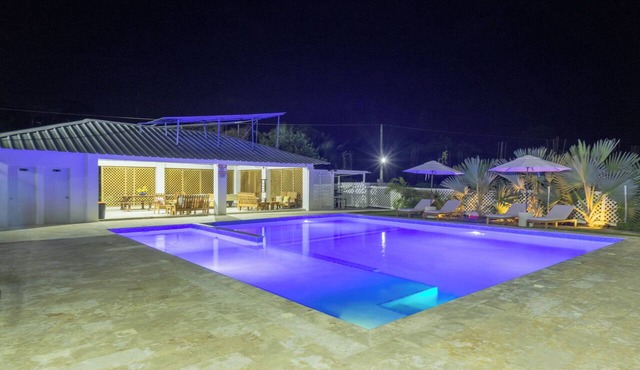 Prime Villa w/Private Pool Sleeps 18+ Near Ensenada & Punta Rucia Beaches in Estero Hondo (D. M.).