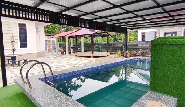 Private Pool Homestay Kota Bharu 3 Bilik Tidur Muat 12 Tetamu