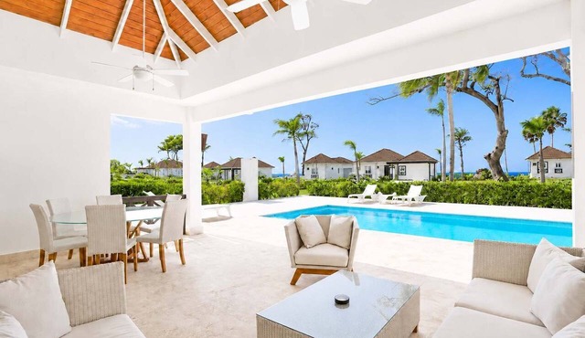 Private Pool Villa | Large Yard & Sleeps up to 9 in Sosúa