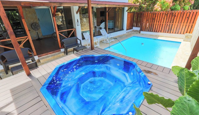 PrivatePool & Jacuzzi w/Heater| DailyCleaning| BBQ in Juan Dolio