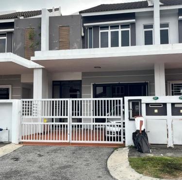 Puteri Elaisha Homestay