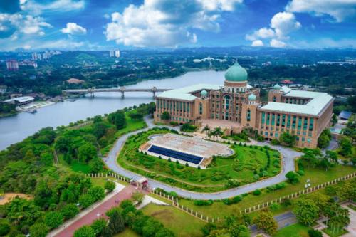 Putrajaya Antara Lake View Residence Fully Air-Con Suite in Putrajaya