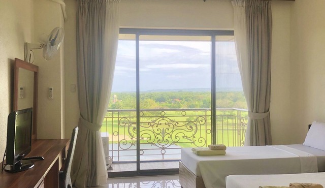 Queens Island Golf and Village in Medellin