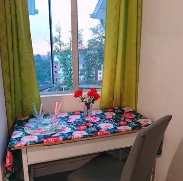 Rawang KPJ Budget Master King Room private bathroom shared kitchen & Hall