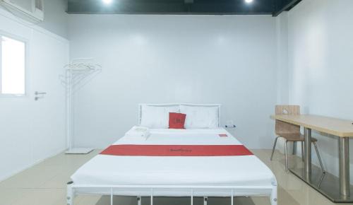 RedDoorz at Coral Tree near Southwoods Mall in Biñan