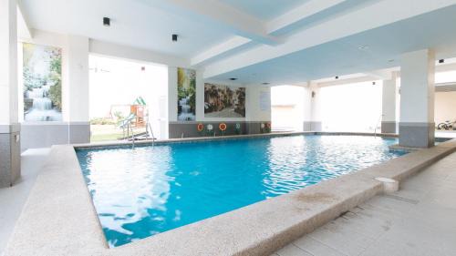 RedDoorz Plus at Alpina Heights Paranaque in Manila