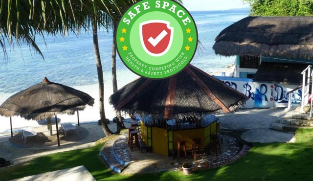 RedDoorz Premium @ Flower Beach Anda in Anda
