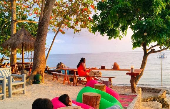 Republika Beach Resort
