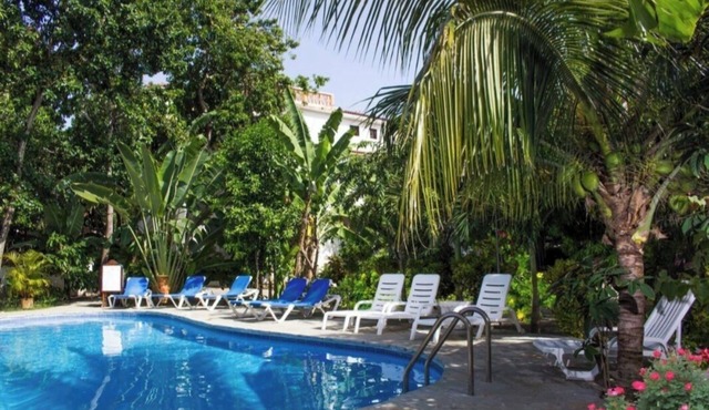 Residencial Estephany- Comfortable Apartment with Pool in Sosúa
