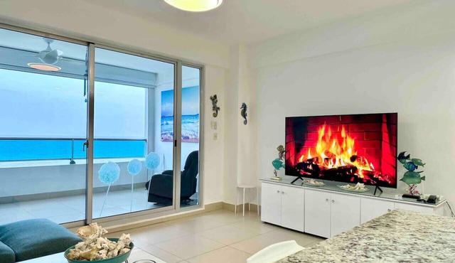 Romantic Hideaway Beach Front Condo, Spectacular Views, Pool in Guayacanes