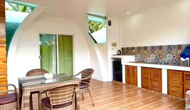 Royal Suites Port Barton in San Vicente