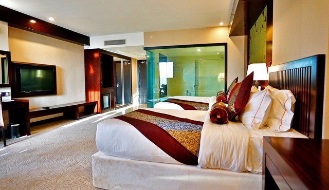 Royale Signature Hotel