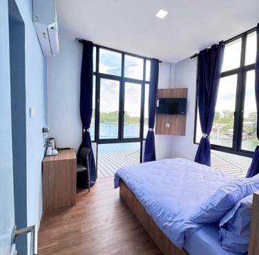 RTS - BluLake Guesthouse Tasik Biru Bau in Bau