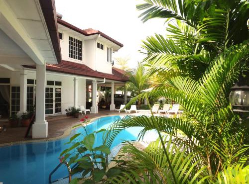 Rumah Putih B&B Sepang - KLIA 1&2