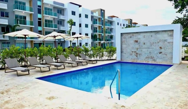 Santiago Luxurious 3BR PH in a brand new complex, private Jacuzzi,WiFi, AC,Pool. in Santiago de los Caballeros