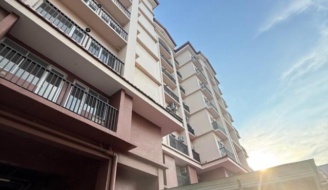 Scandinavian Condo in CDO with Pool and Wifi