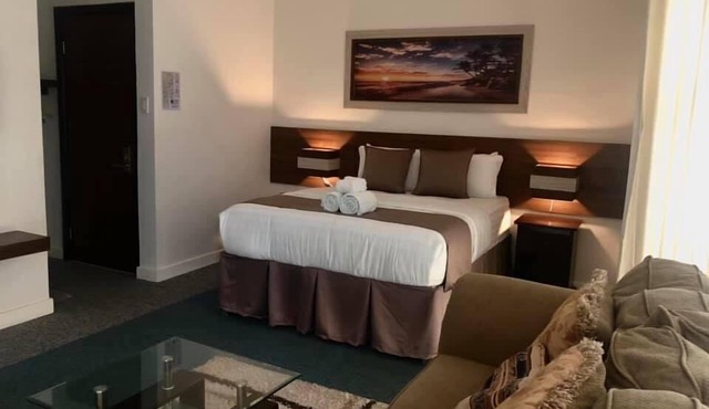 Seacliff Suites Hotel & Resort in Pinamalayan