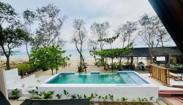 Seaside Serenity: Sipalay Studio Escape in Sipalay City
