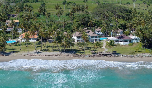Secluded 60-75 Guest Group Retreat/Hidden Beach! in Gaspar Hernández