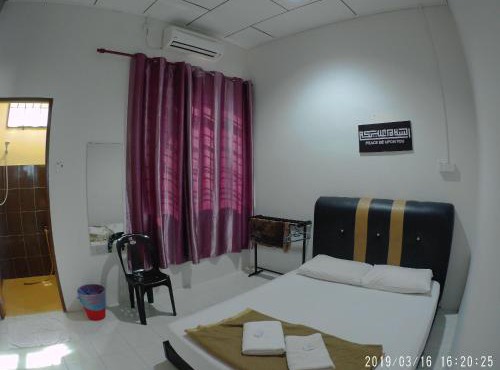 Semarak Beach Inn