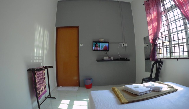 Semarak Beach Inn