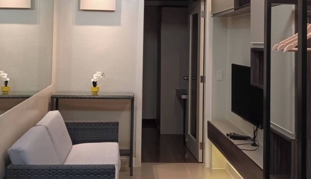 Serene Condo Retreat in Lapu-Lapu with Stunning Views