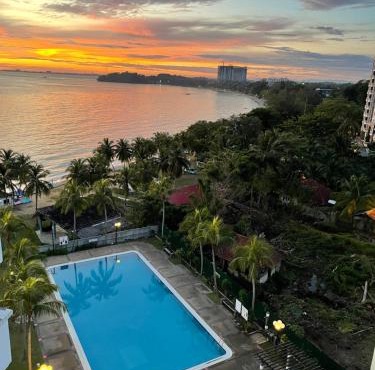 Seri Bulan Holiday Apartment Affordable 2BR Beachside Stay in Teluk Kemang, PD