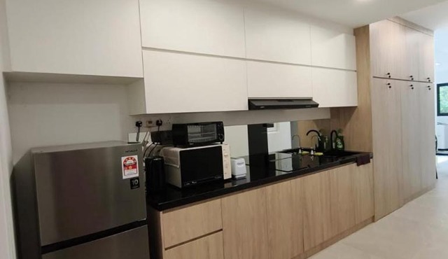 Seri Cendana Guest House Private Room Stay Near AEON Melaka Shopping Centre MMU and Pantai Melaka in Malacca City