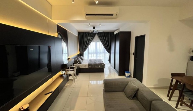 Setia Alam Homestay - Quite High Floor Studio