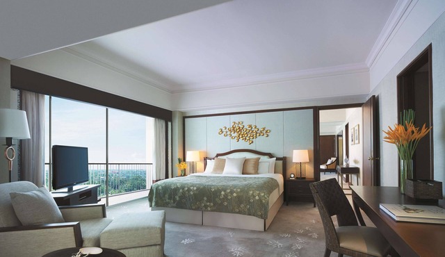 Shangri-La Mactan, Cebu in Lapu-Lapu