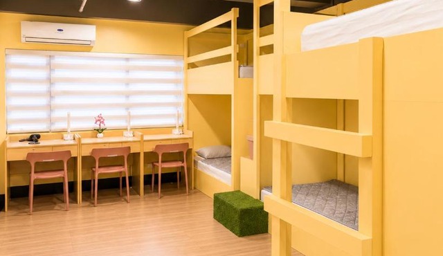 Shared room near country mall