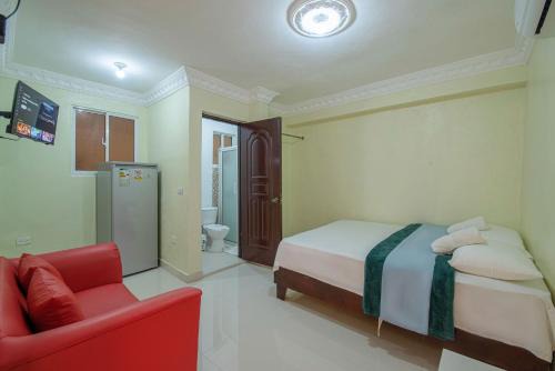 Single Room with Queen Bed Near SDQ Airport Fast Wi-Fi in La Viva