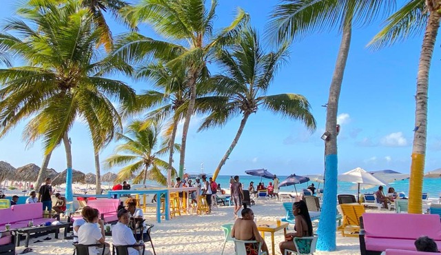 SOL CARIBE STUDIOS with TROPICAL POOL playa LOS CORALES in Punta Cana