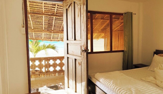 Solmar Beach Camp in Santo Niño