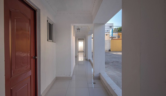 Spacious 2-bedroom Apartment With 2 Bathrooms Near SDQ Airport Fast Wi-fi & in Santo Domingo Este