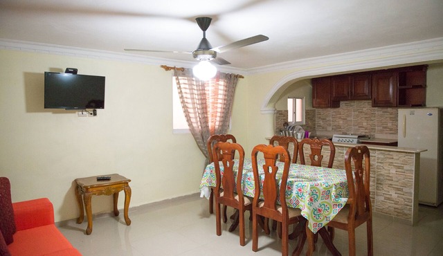 Spacious 2-Bedroom Apartment with 2 Bathrooms Near SDQ Airport Fast Wi-Fi & in Santo Domingo Este