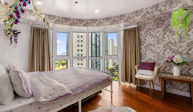 Spacious 2BR BGC Stay City View Fort Victoria Family & Group Friendly Stay in Taguig