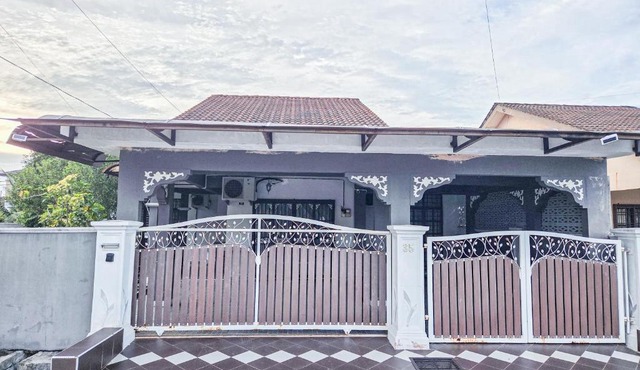 Spacious 5-Bedroom House BBQ Event Wedding at Kuantan by HCK