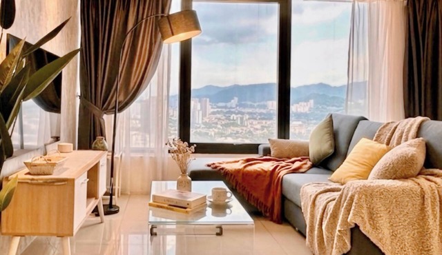 Spacious Modern Suite for 7 Guests