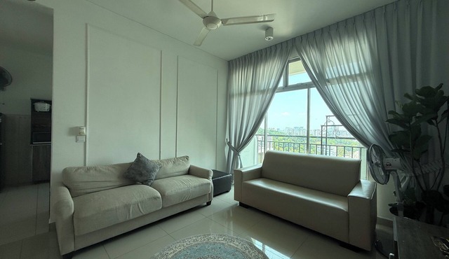 SPICE Skyview Luxe Tunas 4B3B
